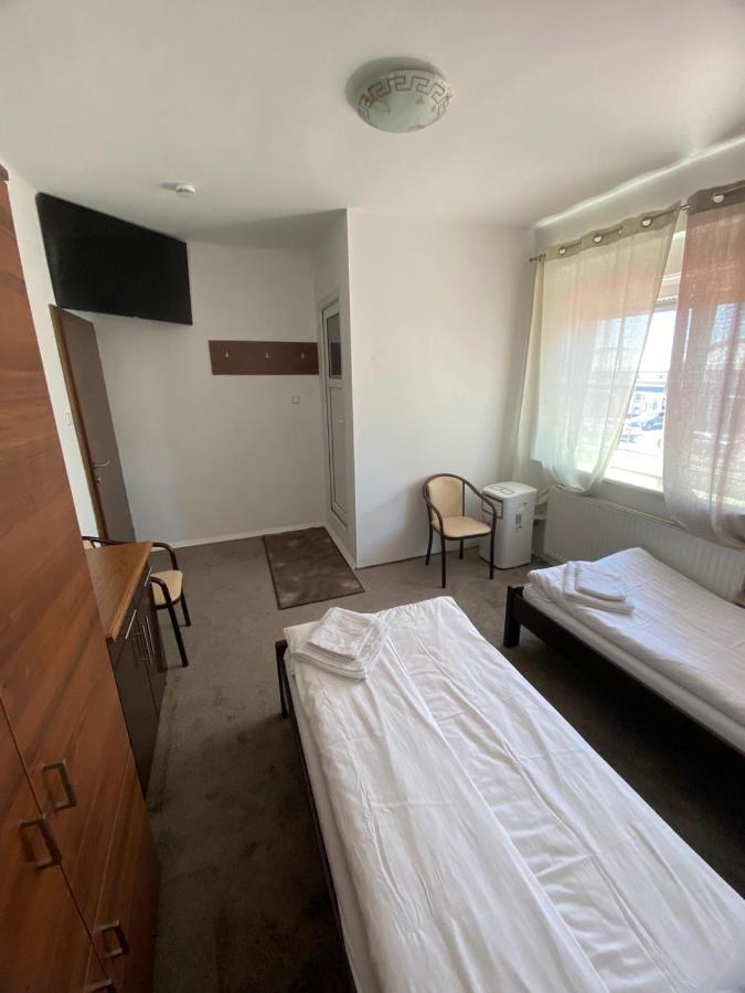 451 Rooms Graz Extérieur photo