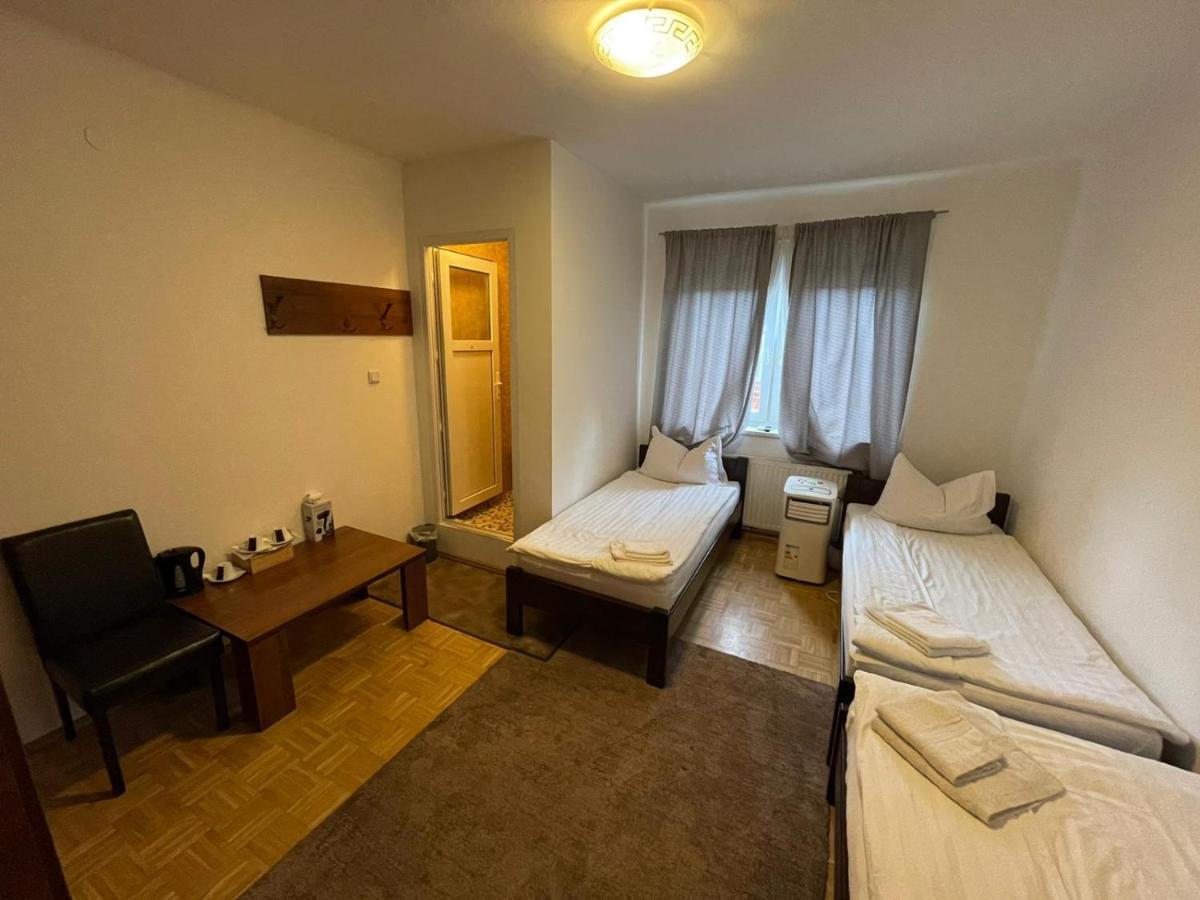 451 Rooms Graz Extérieur photo
