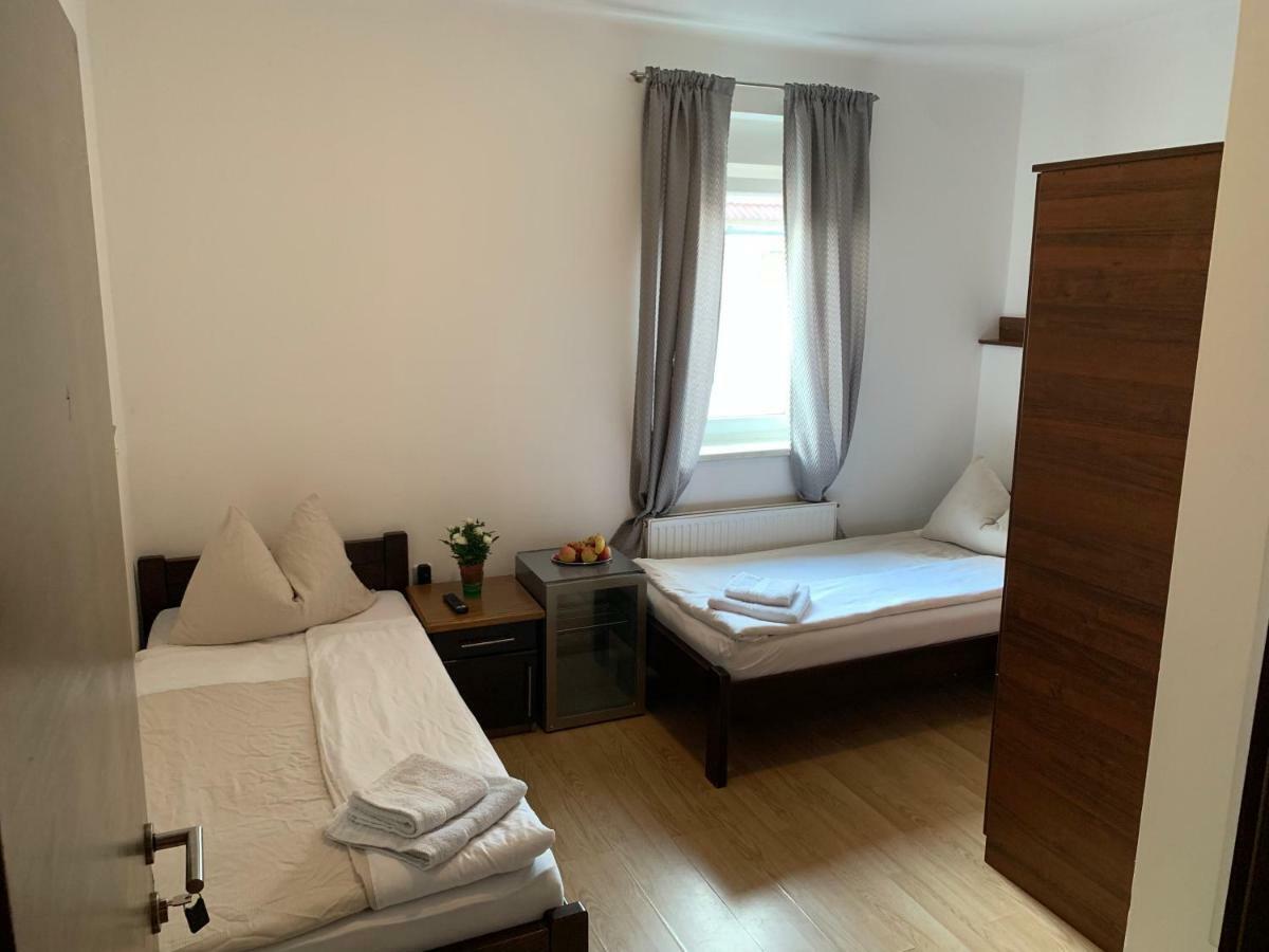 451 Rooms Graz Extérieur photo